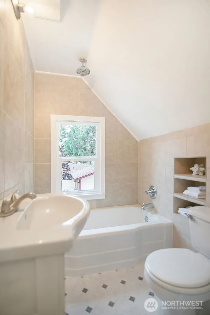 Property photo for 805 N Kelso Avenue, Kelso photo 29