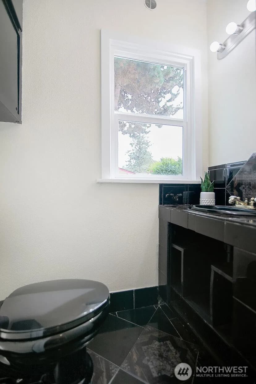 Property photo for 805 N Kelso Avenue, Kelso photo 18