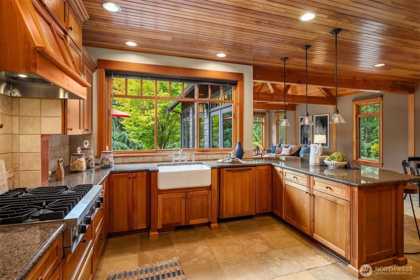 Property photo for 24211 Se 106th Place, Issaquah photo 12