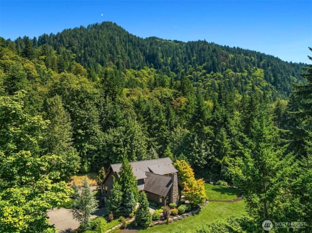Property photo for 24211 Se 106th Place, Issaquah photo 3