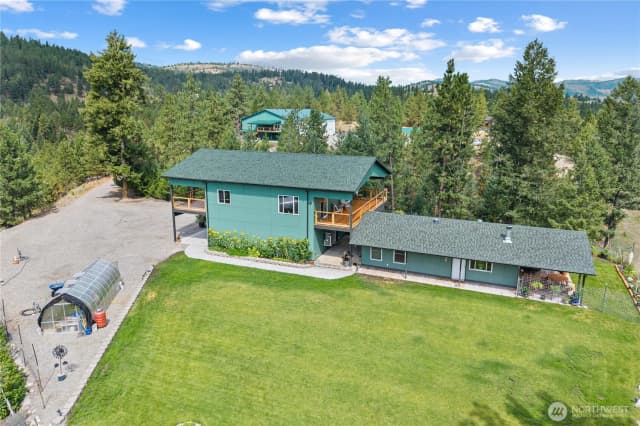 Property photo for 17 Miyoko Point Road, Republic