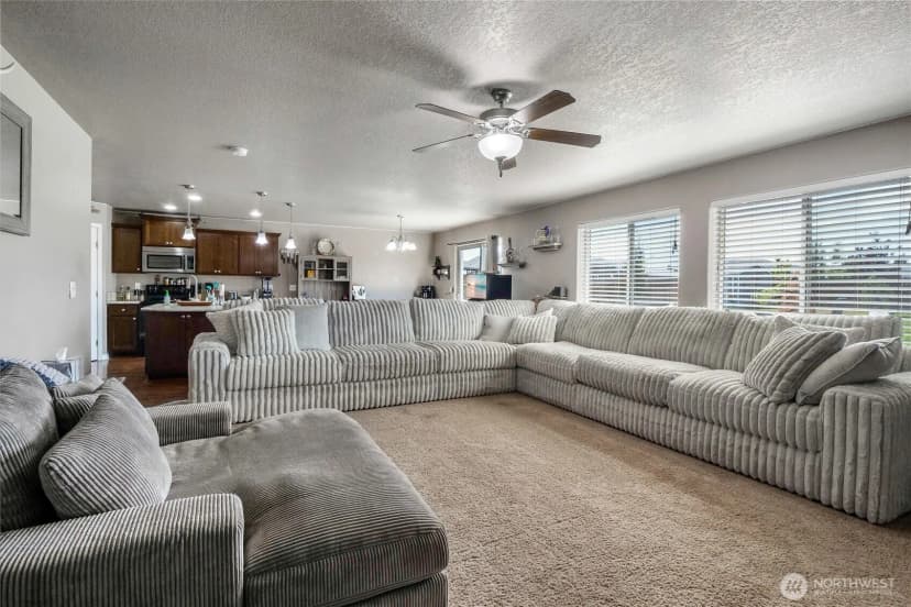 Property photo for 35 Parkside Loop, Ephrata photo 13