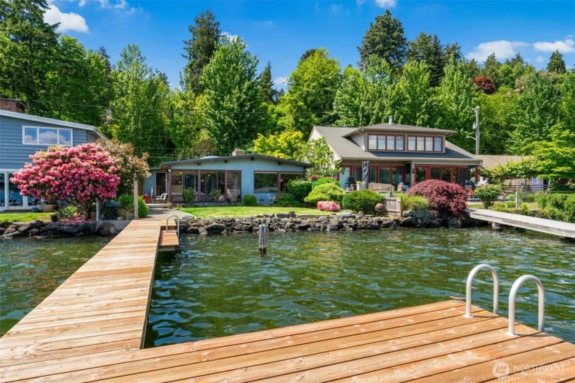 Property photo for 13008 Riviera Place Ne, Seattle