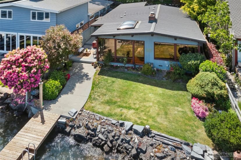 Property photo for 13008 Riviera Place Ne, Seattle photo 30
