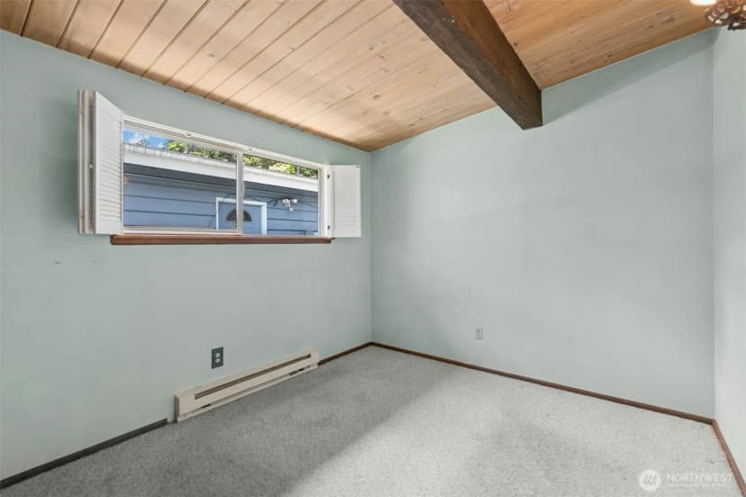Property photo for 13008 Riviera Place Ne, Seattle photo 19