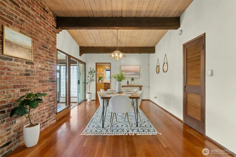 Property photo for 13008 Riviera Place Ne, Seattle photo 6