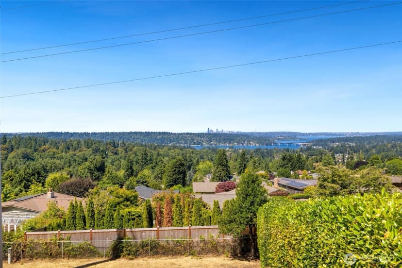 Property photo for 4709 Somerset Drive Se, Bellevue photo 35