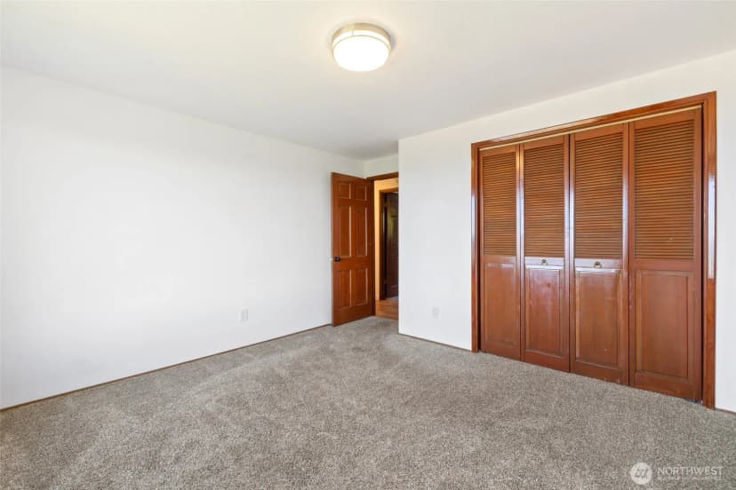 Property photo for 4709 Somerset Drive Se, Bellevue photo 24