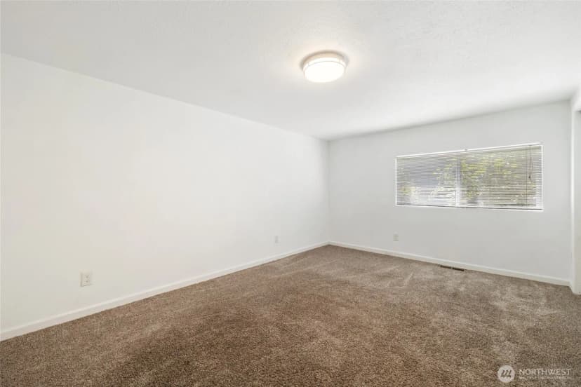 Property photo for 4709 Somerset Drive Se, Bellevue photo 32