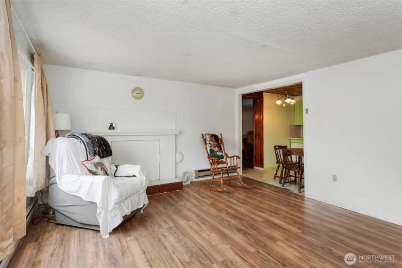 Property photo for 13230 Beverly Park Road, Mukilteo photo 2