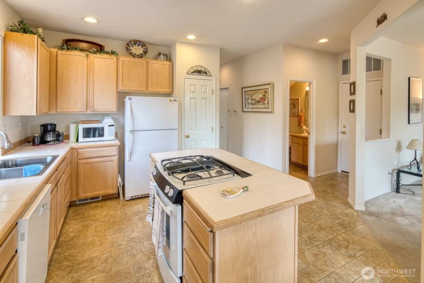 Property photo for 22635 127th Avenue Se, Kent photo 10