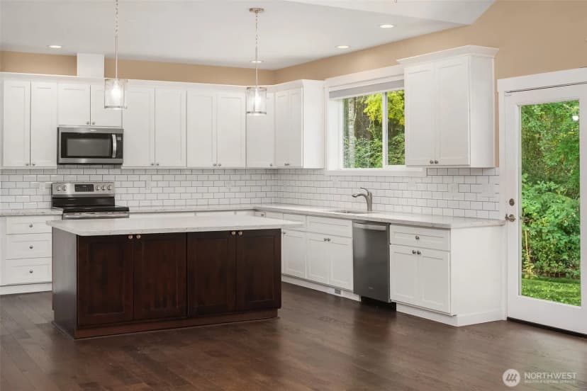 Property photo for 216 Cornwall Road Nw #1, Lakebay photo 11