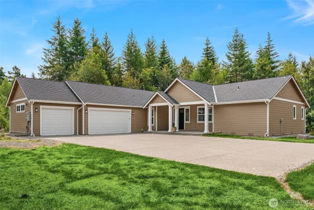 Property photo for 216 Cornwall Road Nw #1, Lakebay photo 3