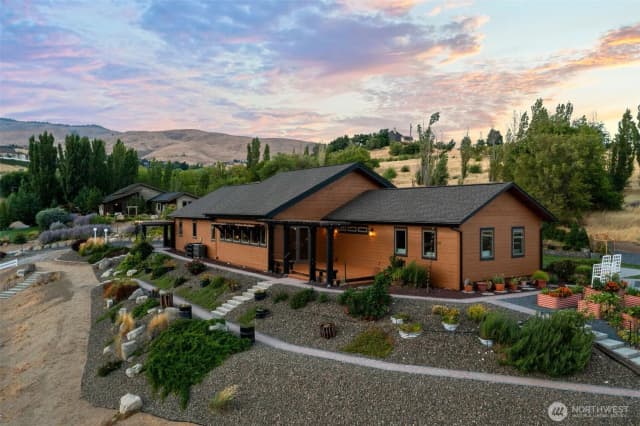 Property photo for 54 Shade Tree Lane, Wenatchee photo 2