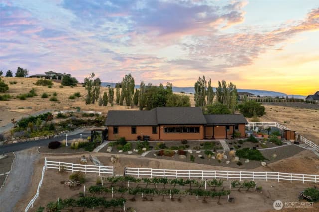 Property photo for 54 Shade Tree Lane, Wenatchee photo 3