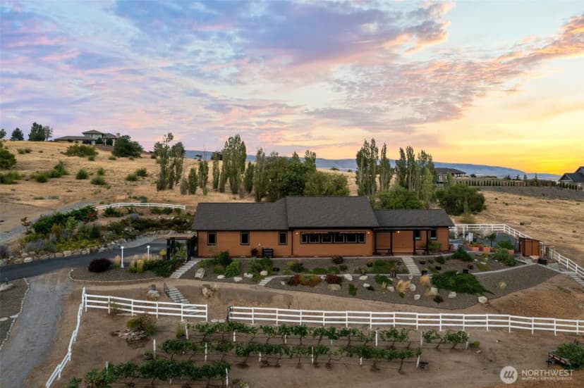 Property photo for 54 Shade Tree Lane, Wenatchee photo 3