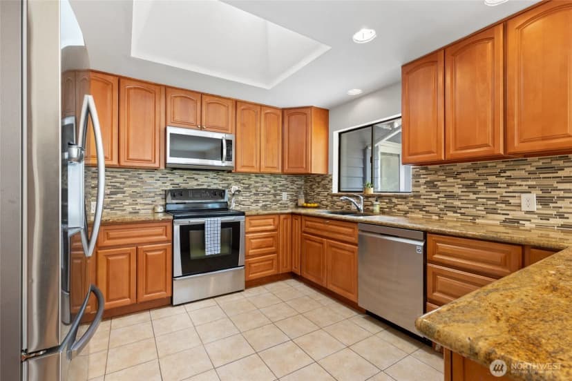 Property photo for 10438 Ne 116th Street, Kirkland photo 8