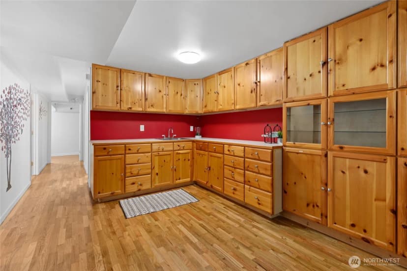 Property photo for 10438 Ne 116th Street, Kirkland photo 20