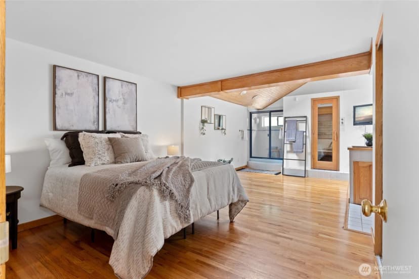 Property photo for 10438 Ne 116th Street, Kirkland photo 11