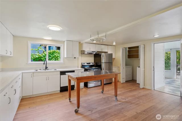 Property photo for 4027 S 128th Street, Tukwila photo 5