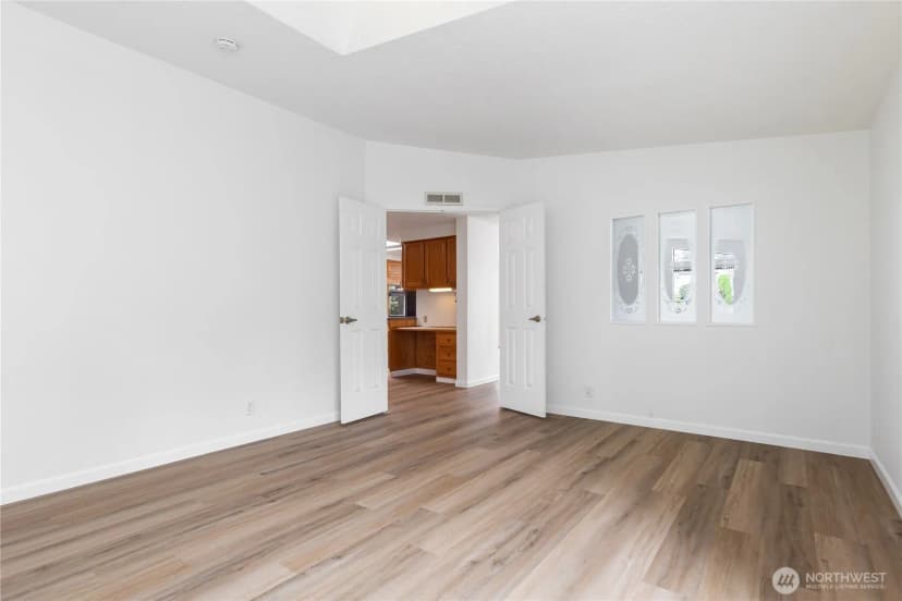 Property photo for 818 243rd St Sw, Bothell photo 17