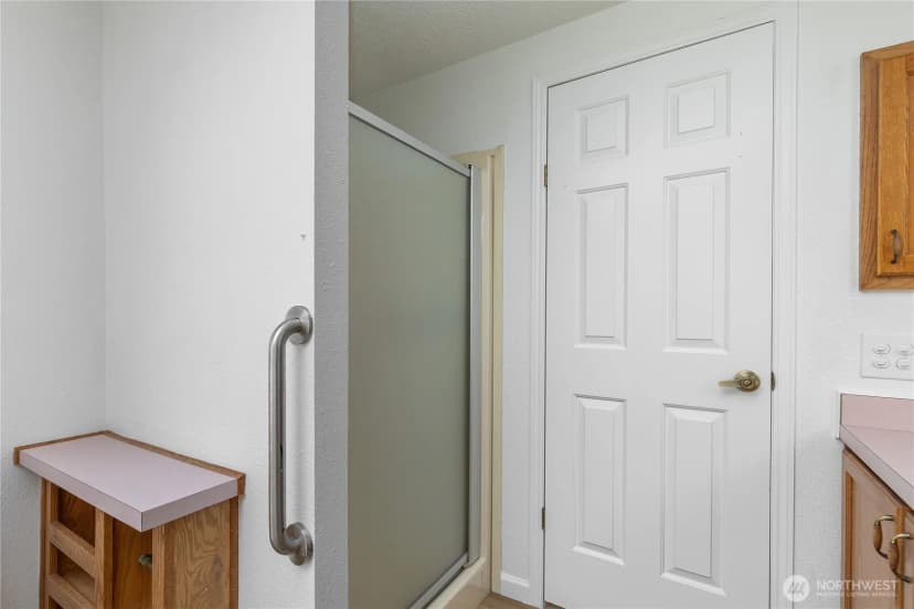 Property photo for 818 243rd St Sw, Bothell photo 25