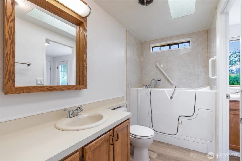 Property photo for 818 243rd St Sw, Bothell photo 19