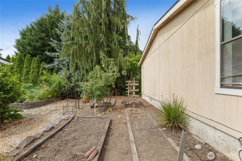Property photo for 818 243rd St Sw, Bothell photo 31