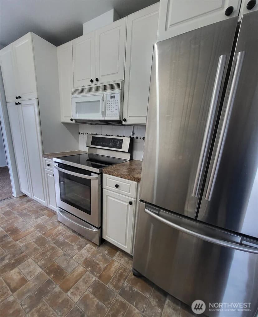 Property photo for 9030 Seward Park Avenue S #513, Seattle photo 4