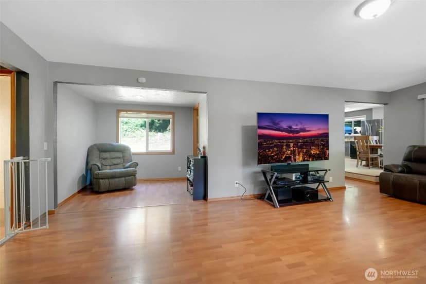 Property photo for 244 Niemi Road, Longview photo 11