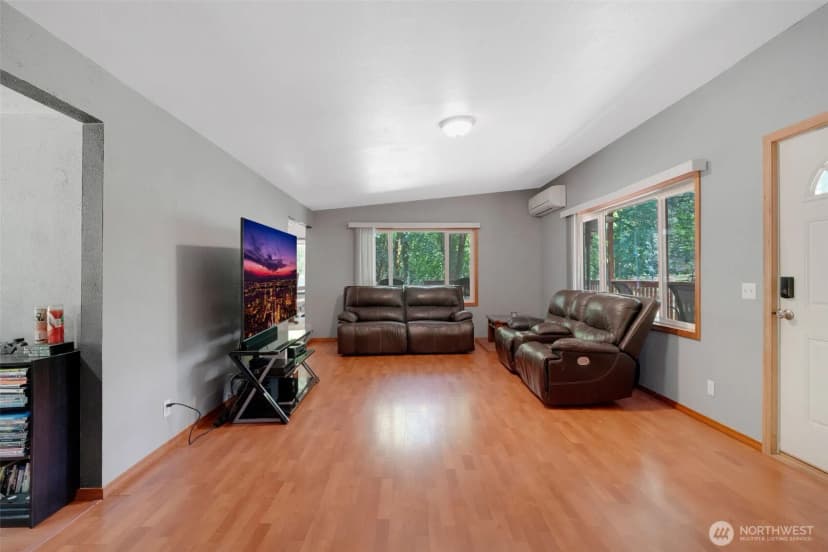 Property photo for 244 Niemi Road, Longview photo 9