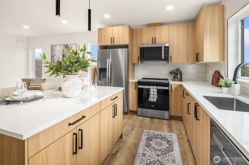 Property photo for 322 Nw 47th Street #c, Seattle photo 6