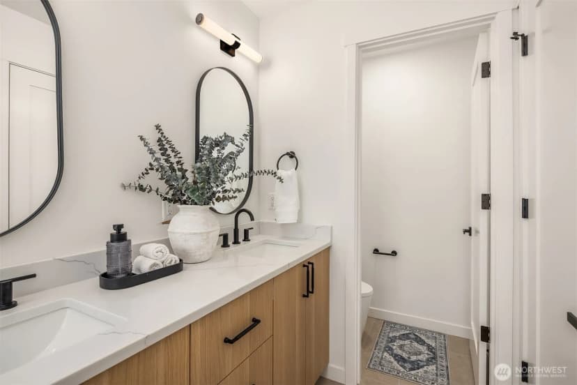 Property photo for 322 Nw 47th Street #c, Seattle photo 13