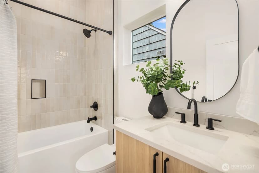 Property photo for 322 Nw 47th Street #c, Seattle photo 16