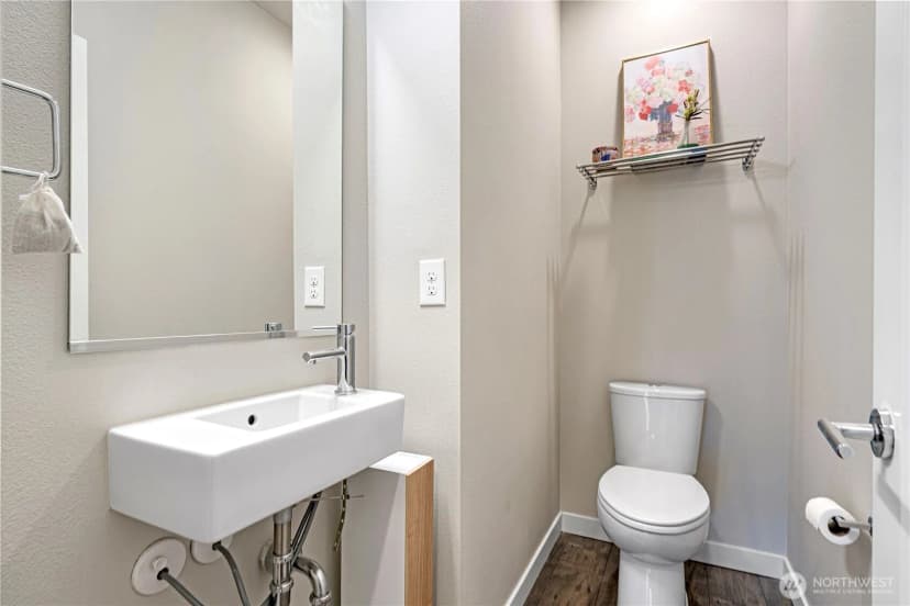 Property photo for 13905 Ne 15th Court, Bellevue photo 11