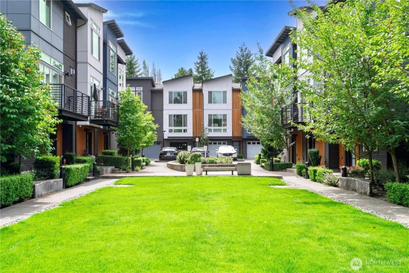 Property photo for 13905 Ne 15th Court, Bellevue photo 22