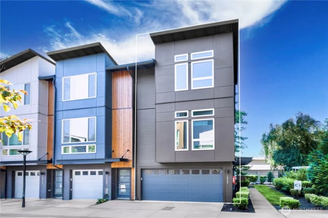 Property photo for 13905 Ne 15th Court, Bellevue