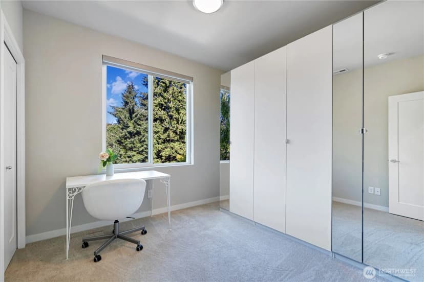 Property photo for 13905 Ne 15th Court, Bellevue photo 18