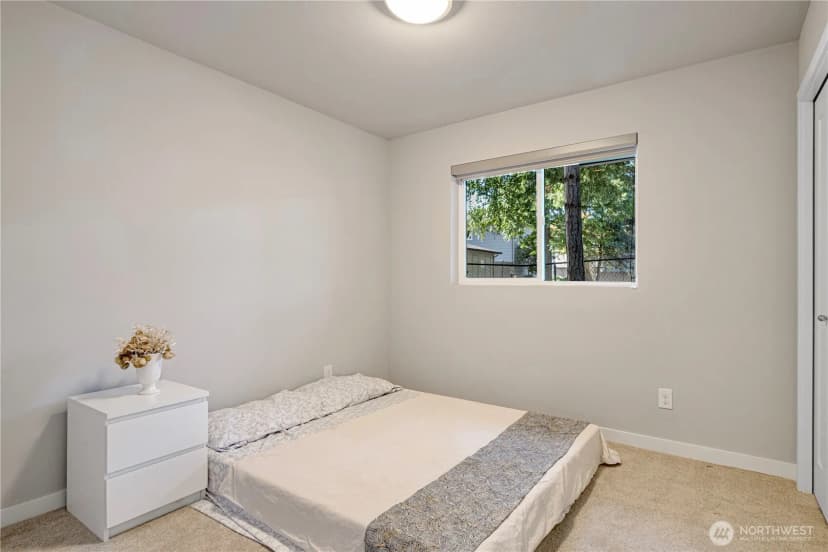 Property photo for 13905 Ne 15th Court, Bellevue photo 17