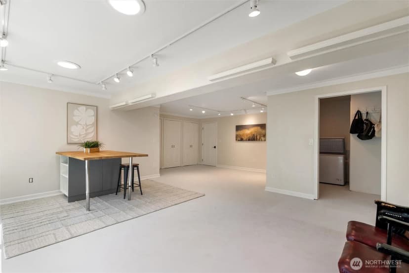 Property photo for 18446 40th Place Ne, Lake Forest Park photo 29