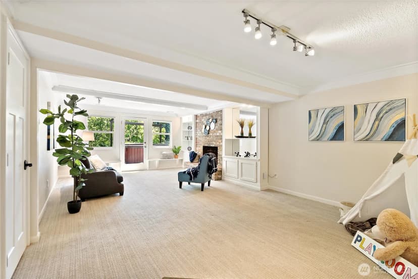 Property photo for 18446 40th Place Ne, Lake Forest Park photo 24
