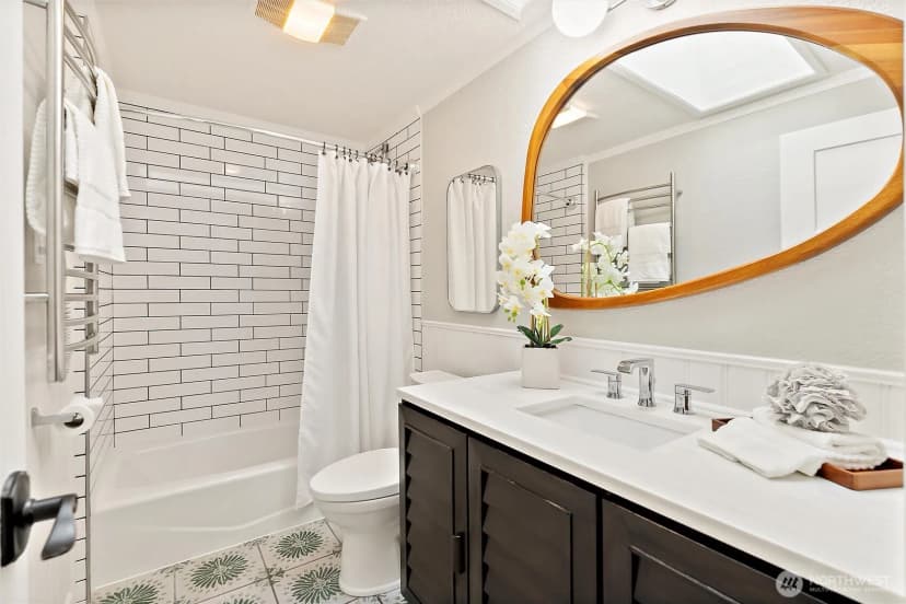 Property photo for 18446 40th Place Ne, Lake Forest Park photo 20