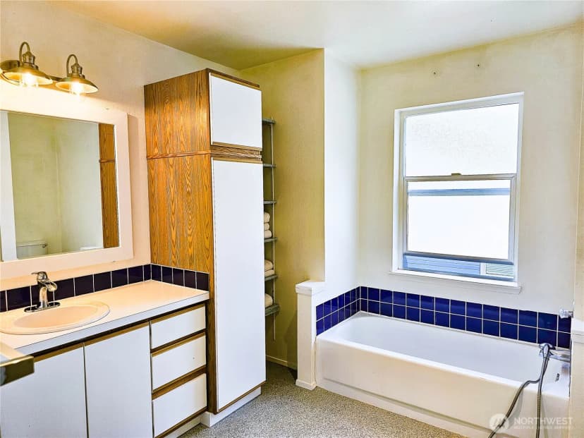 Property photo for 526 Myrtle Street #a & B, La Conner photo 15