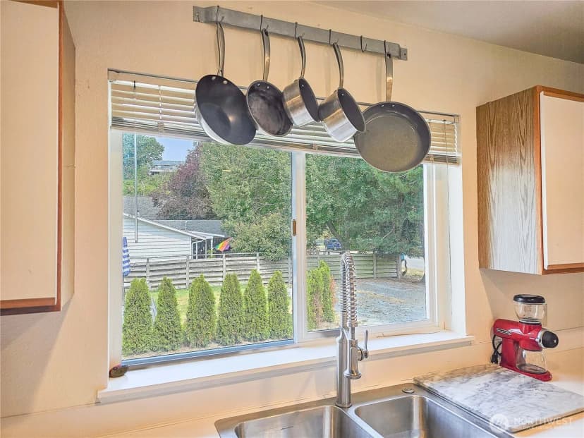 Property photo for 526 Myrtle Street #a & B, La Conner photo 11