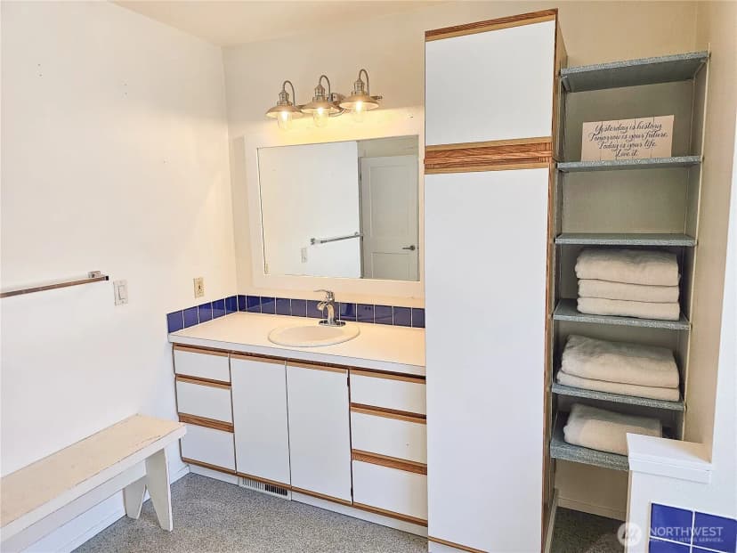 Property photo for 526 Myrtle Street #a & B, La Conner photo 17