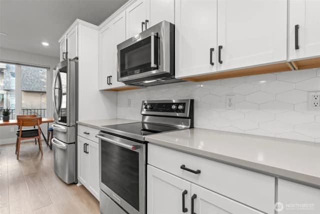 Property photo for 13343 Greenwood Avenue N #d, Seattle photo 4