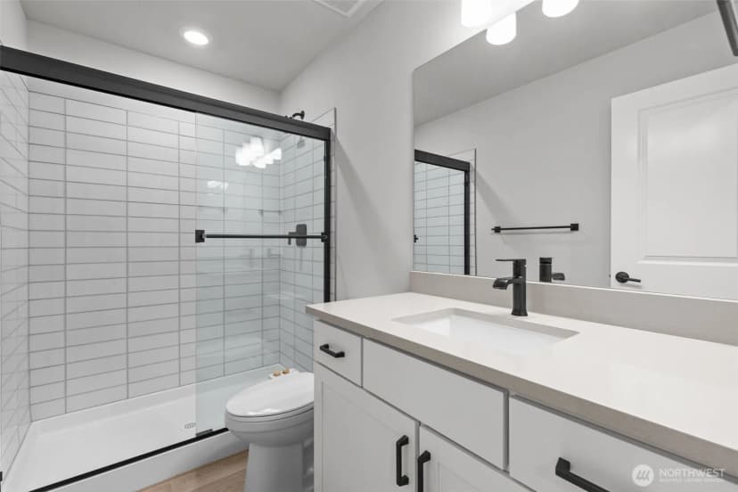 Property photo for 13343 Greenwood Avenue N #d, Seattle photo 18