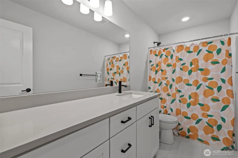 Property photo for 13343 Greenwood Avenue N #d, Seattle photo 14