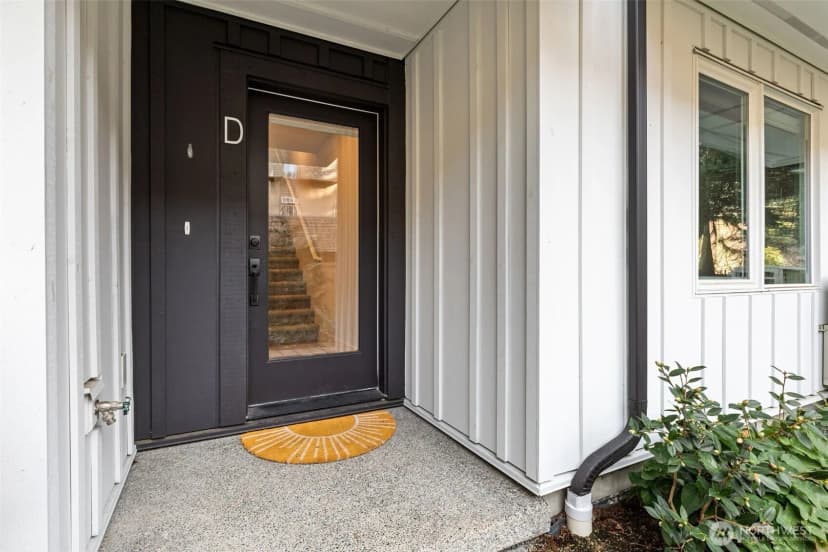 Property photo for 13343 Greenwood Avenue N #d, Seattle photo 27