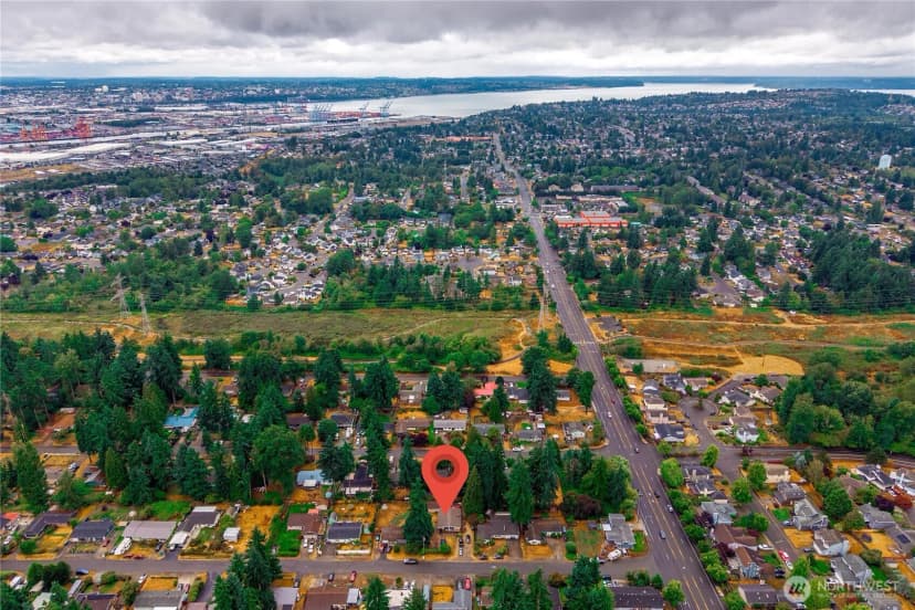 Property photo for 35631 13th Avenue Sw, Federal Way photo 24